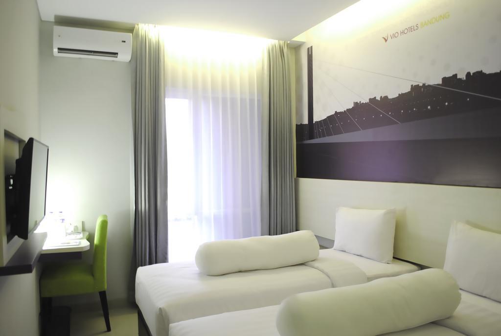 Vio Hotel Veteran Bandung Room photo