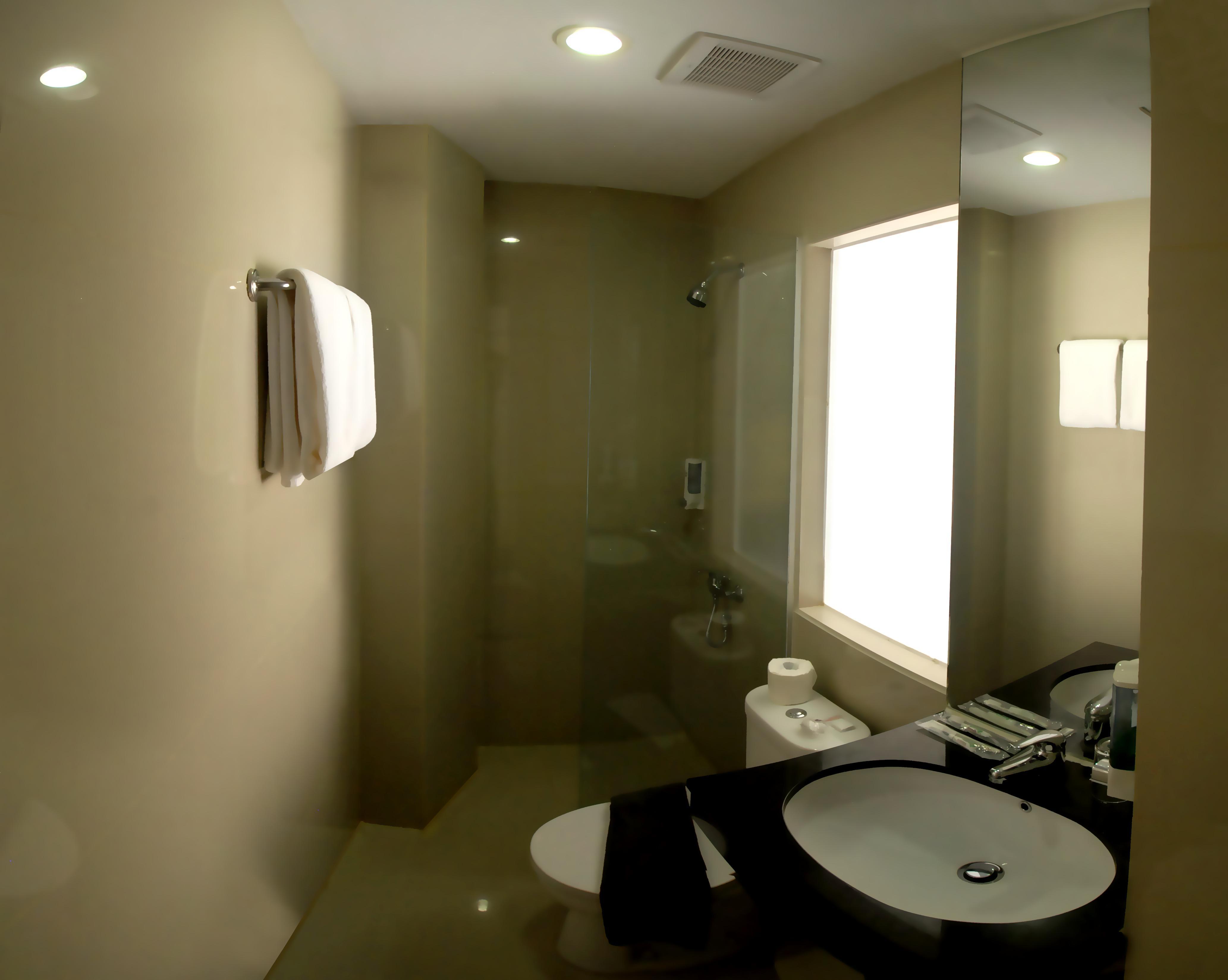 Vio Hotel Veteran Bandung Exterior photo